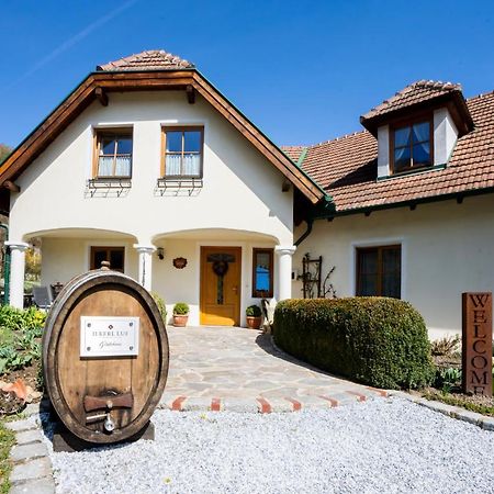 Weinberghof Ilkerl-Luf Bed & Breakfast Krems an der Donau Eksteriør bilde